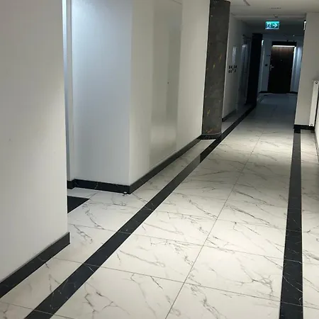 Hanza Tower White Sky 24 Jacuzzi & Pool & Lejlighed *